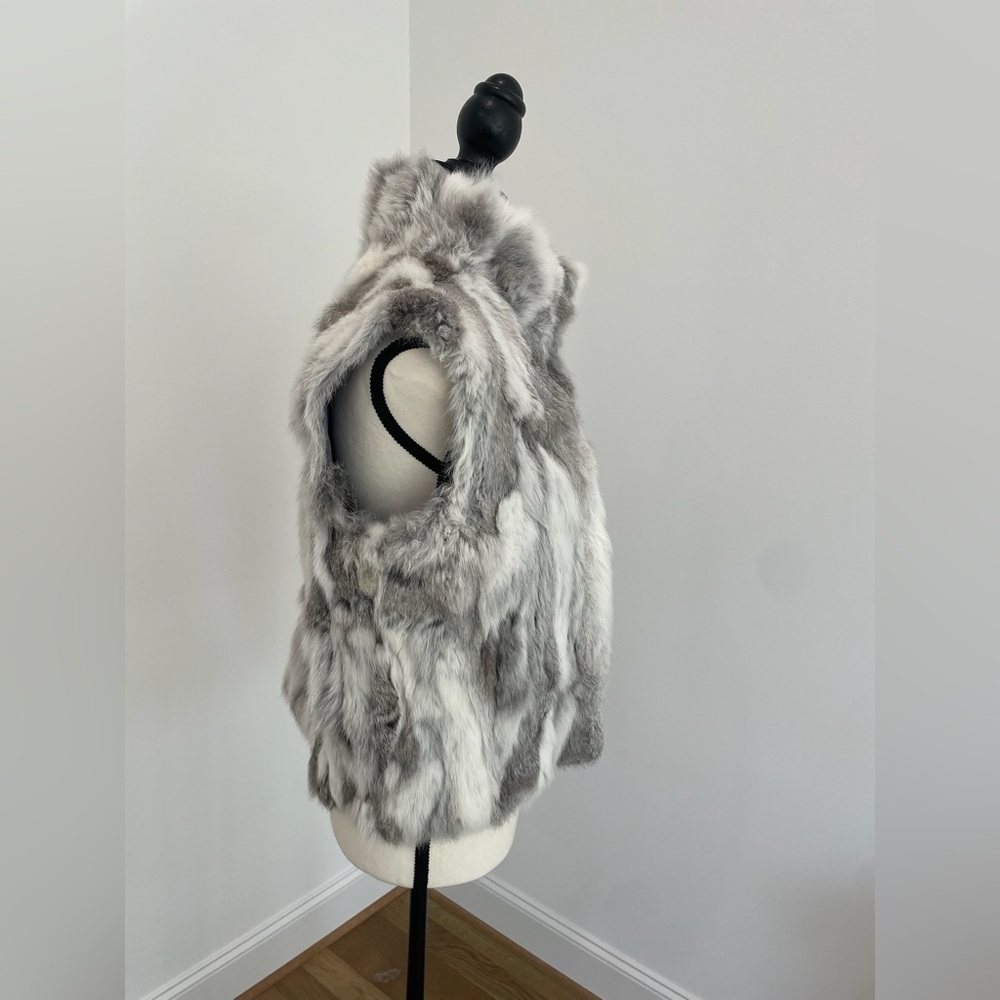 Adrienne Landau Gray Fur Vest, Size Medium - Picture 2 of 10
